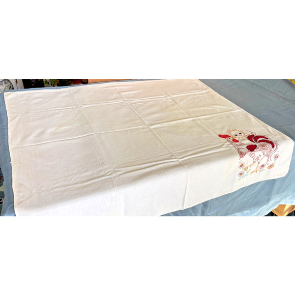 Vintage 1940s-50 SUNSHINE ROOSTER Hand-Embriodered Appliqué Tablecloth 36"x 34" - Picture 3 of 10